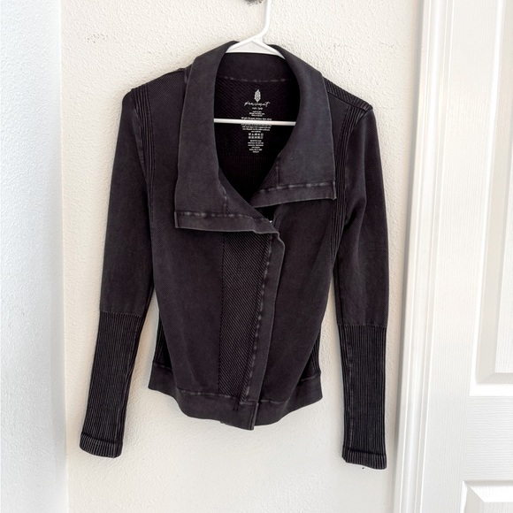 EUC Free People Movement Mercury Moto Jacket in Washed Black - Picture 7 of 13